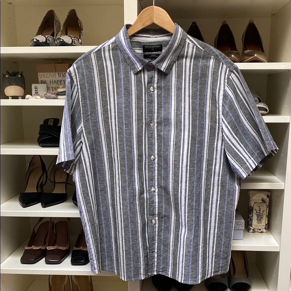 Banana Republic Striped Linen Casual Button Down Shirt.  XL. LIKE NEW!